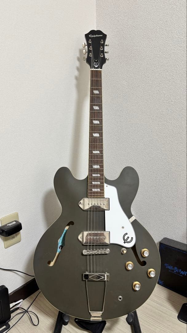 ギター Epiphone Casino Worn Olive Drab