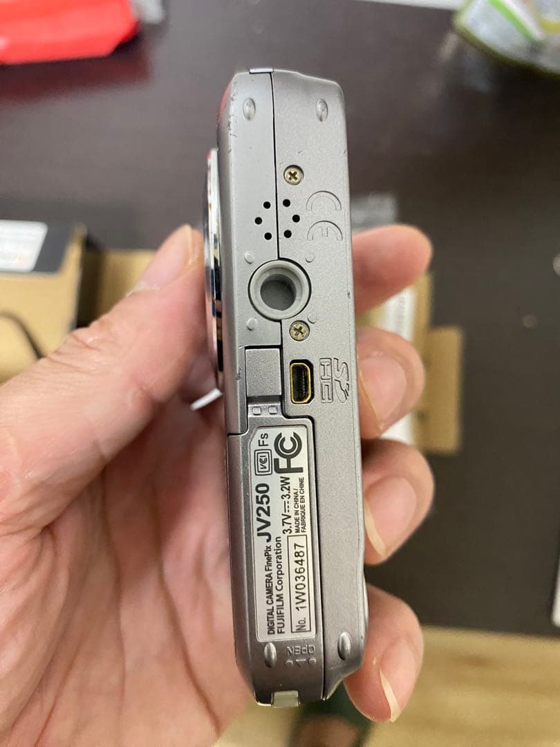 FUJIFILM FINEPIX JV 16MP コンパクトカメラ