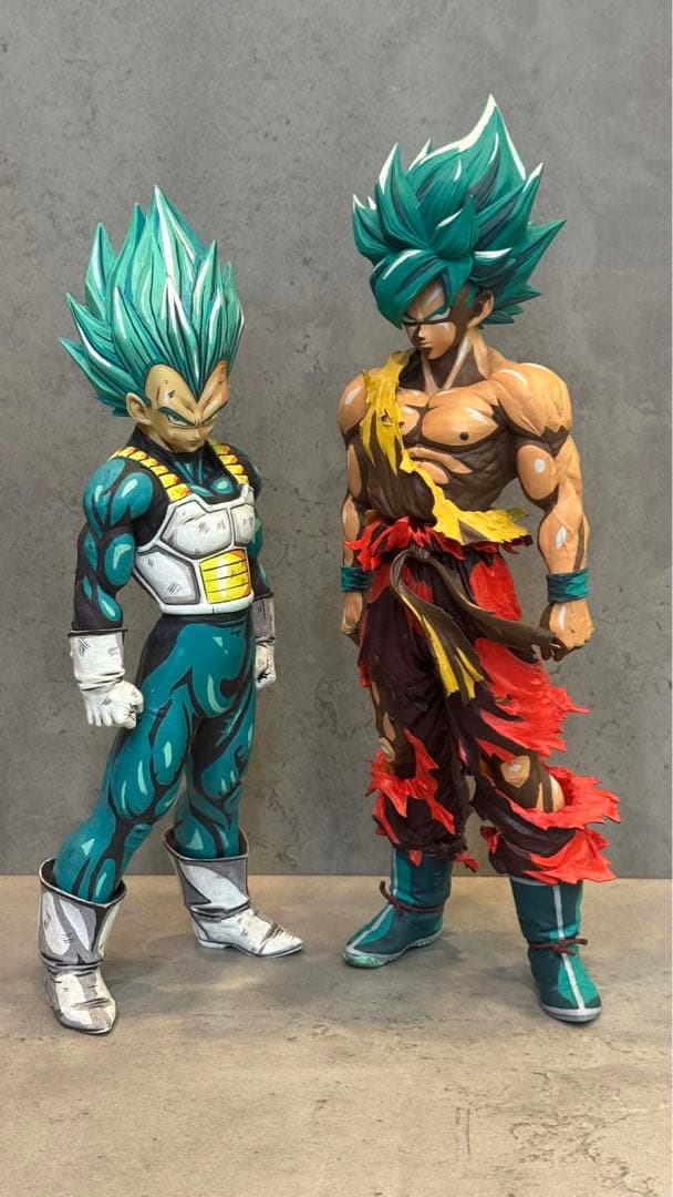 ドラゴンボールベジータ と孫悟空フィギュア 2体セット緑