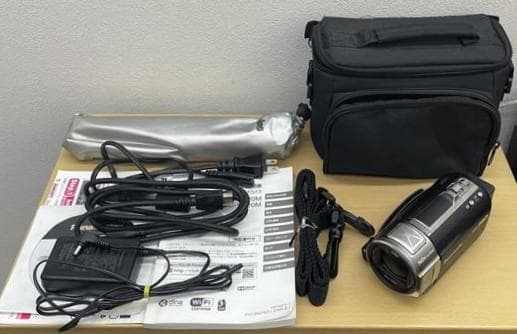 Panasonic　パナソニック　HC-V720M　ビデオカメラ【中古】