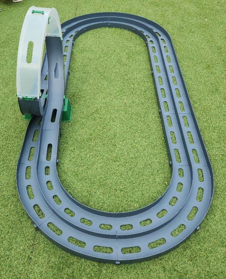 タミヤ ミニ四駆 オーバルホームサーキット シングルループ・レースチェンジタイプ