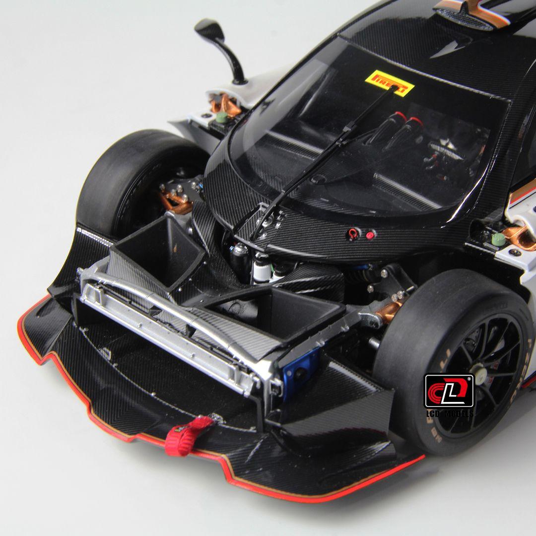 LCDMODELS　1/18　ウアイラR