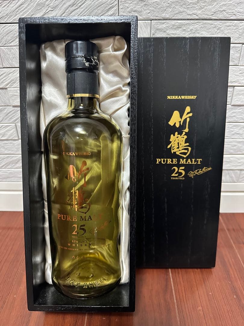 NIKKA 竹鶴 PURE MALT 25年 700ml 43%