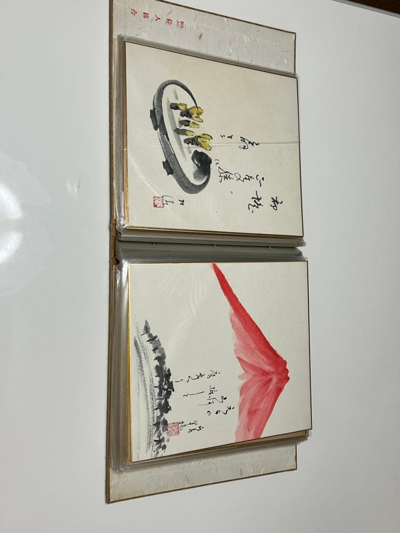 様々なテーマの作品を収録した日本画アルバム。