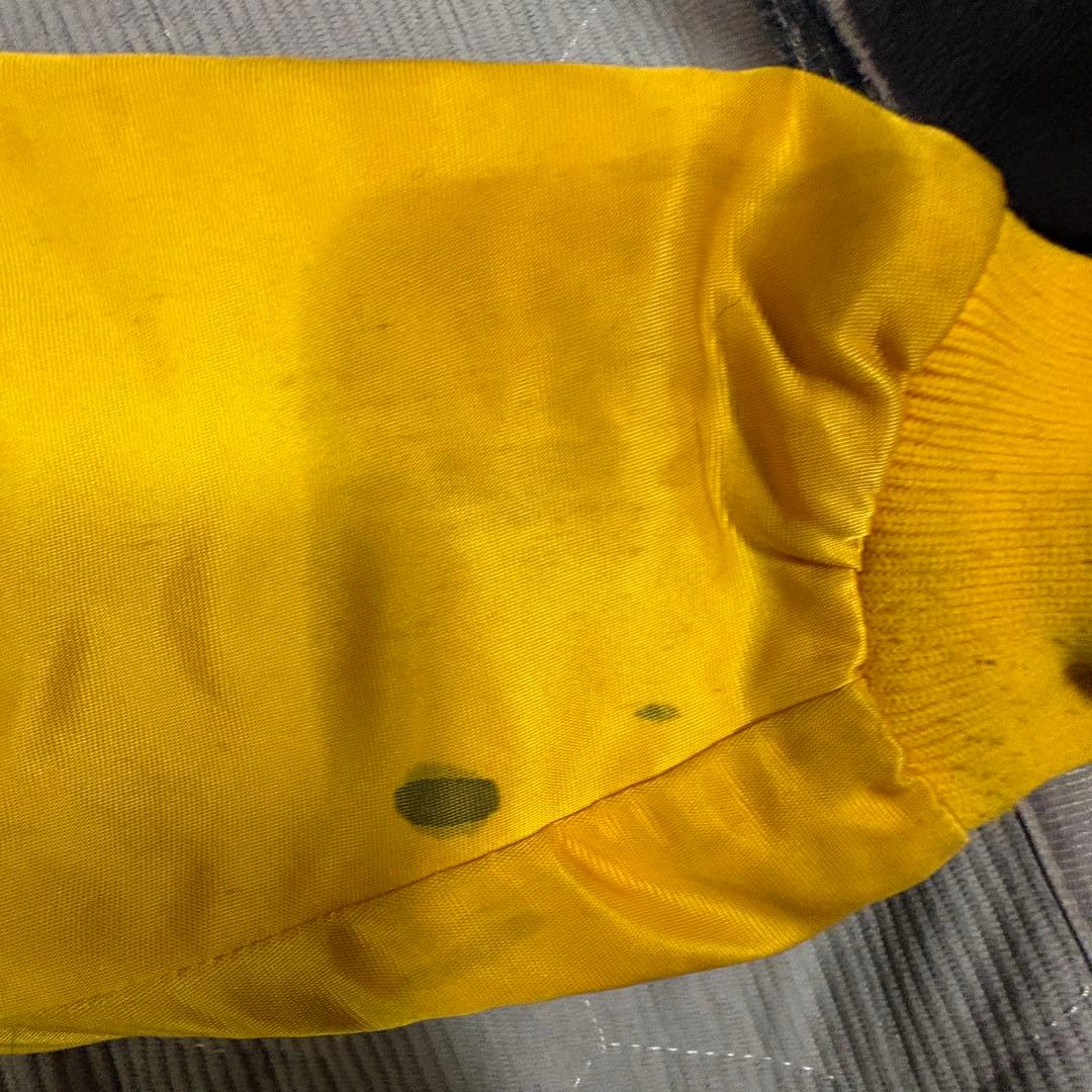 Starter 製 ロサンゼルス・レイカーズ オフィシャルサテンジャケットです