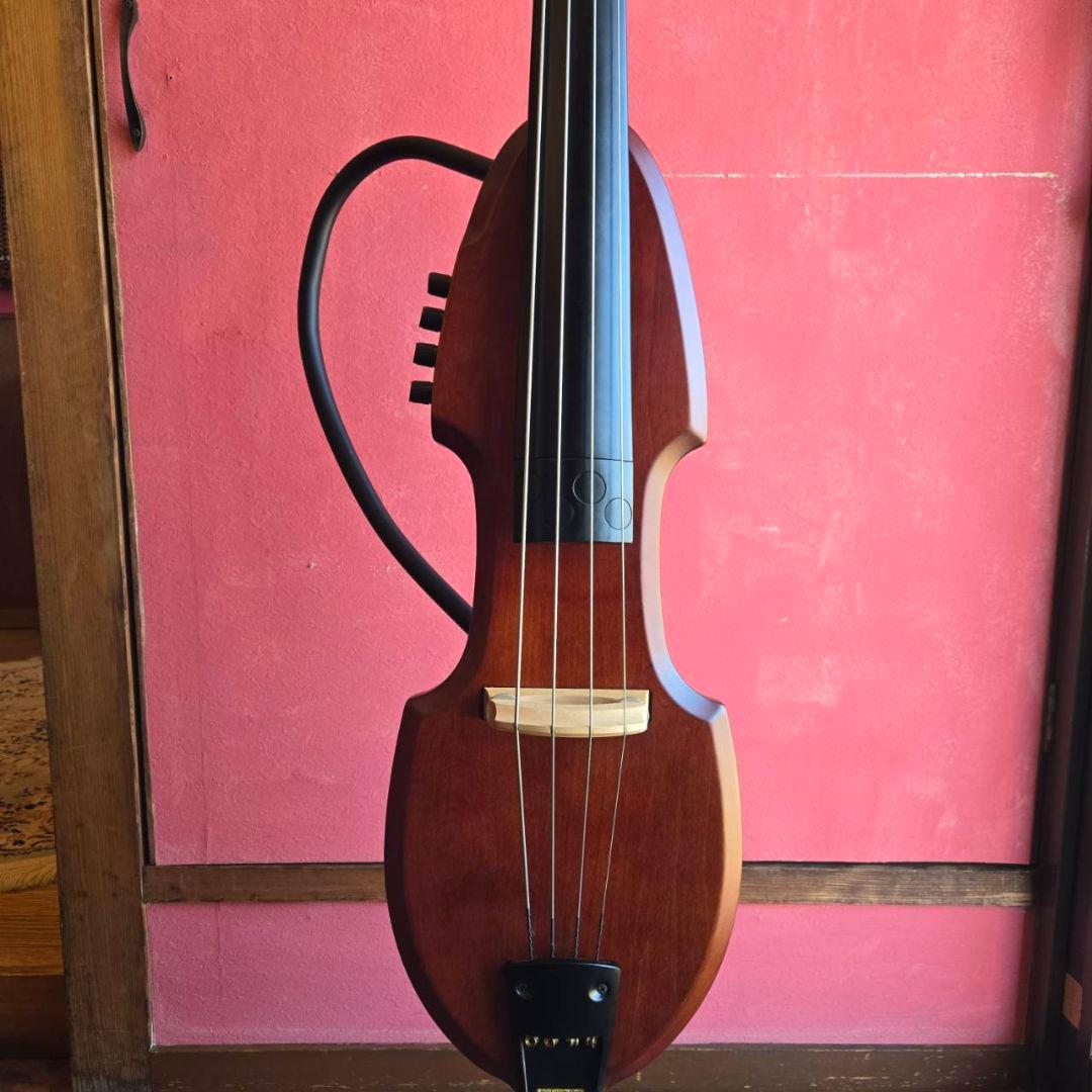 美品 Aria アリア アップライト ベース SWB 03 ケース付 送料込み