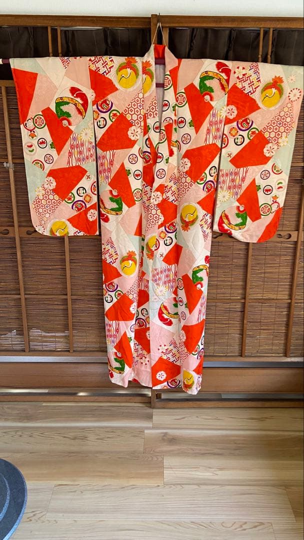 7歳祝い着 七五三用 着物 赤とクリーム色K101