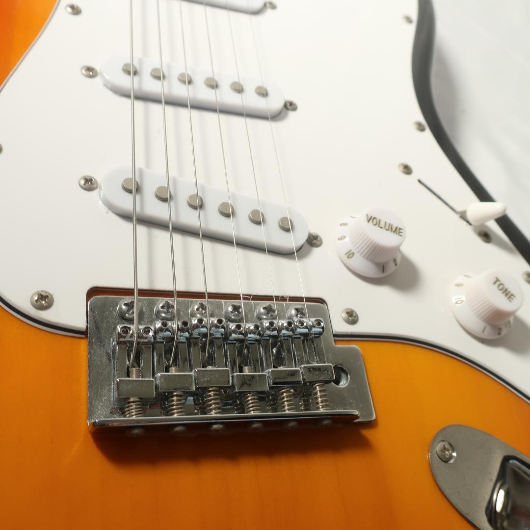 Legend ストラトタイプ エレキギター 3トーンブラウン