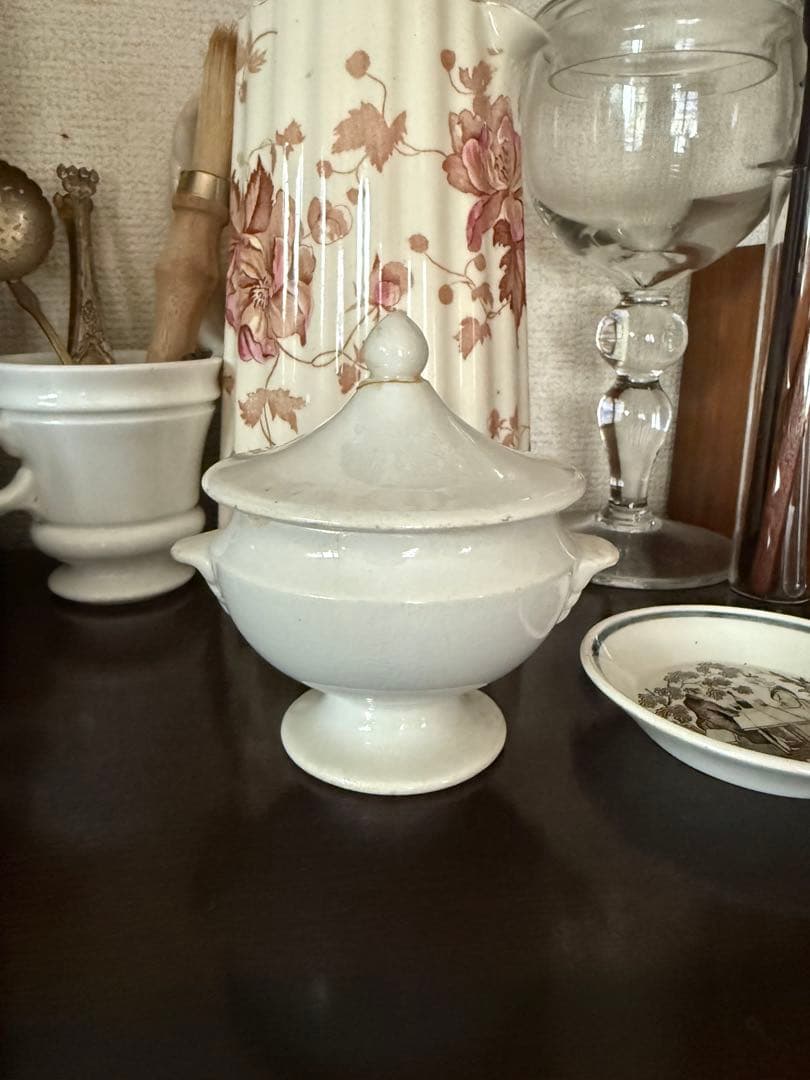 セール！スーピエール　ディネット！ホワイト蓋付きボウル　アンティーク