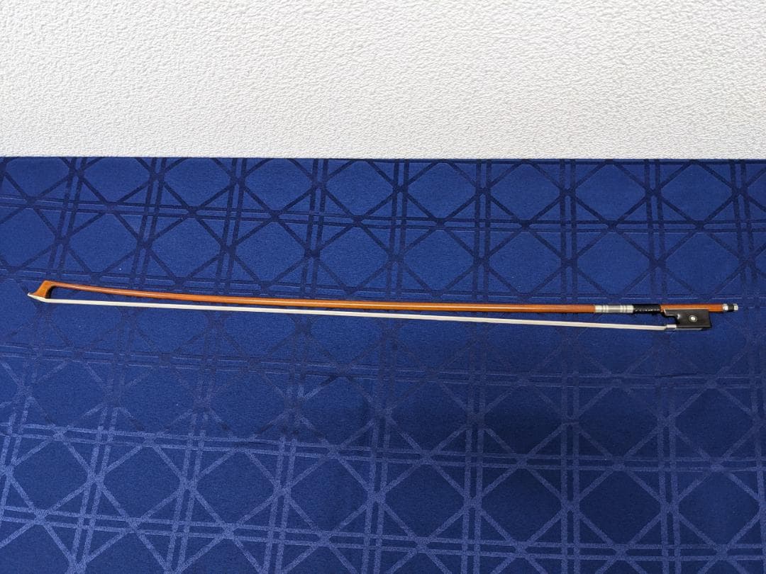 バイオリン弓4/4サイズ フェルールに特徴のあるモダンフレンチスタイル