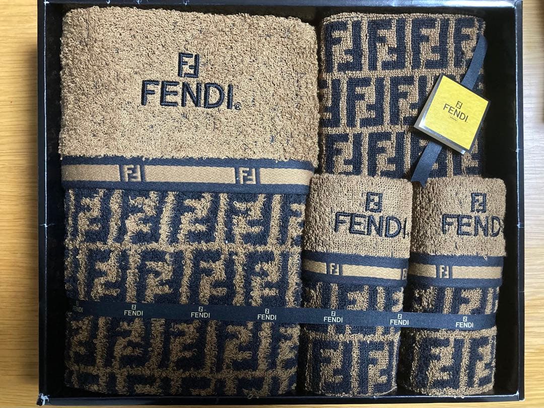 【希少柄】FENDI タオルセットバスタオル