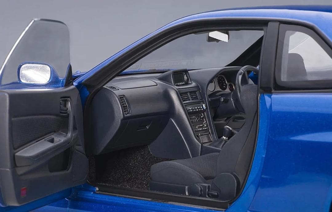 新品 1/18 オートアート スカイライン GT-R R34 Vスペック II