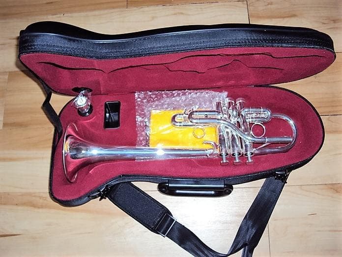 値下げ♪日本初上陸Axis！【新品】Eb/D　トランペットJYTR-A688S