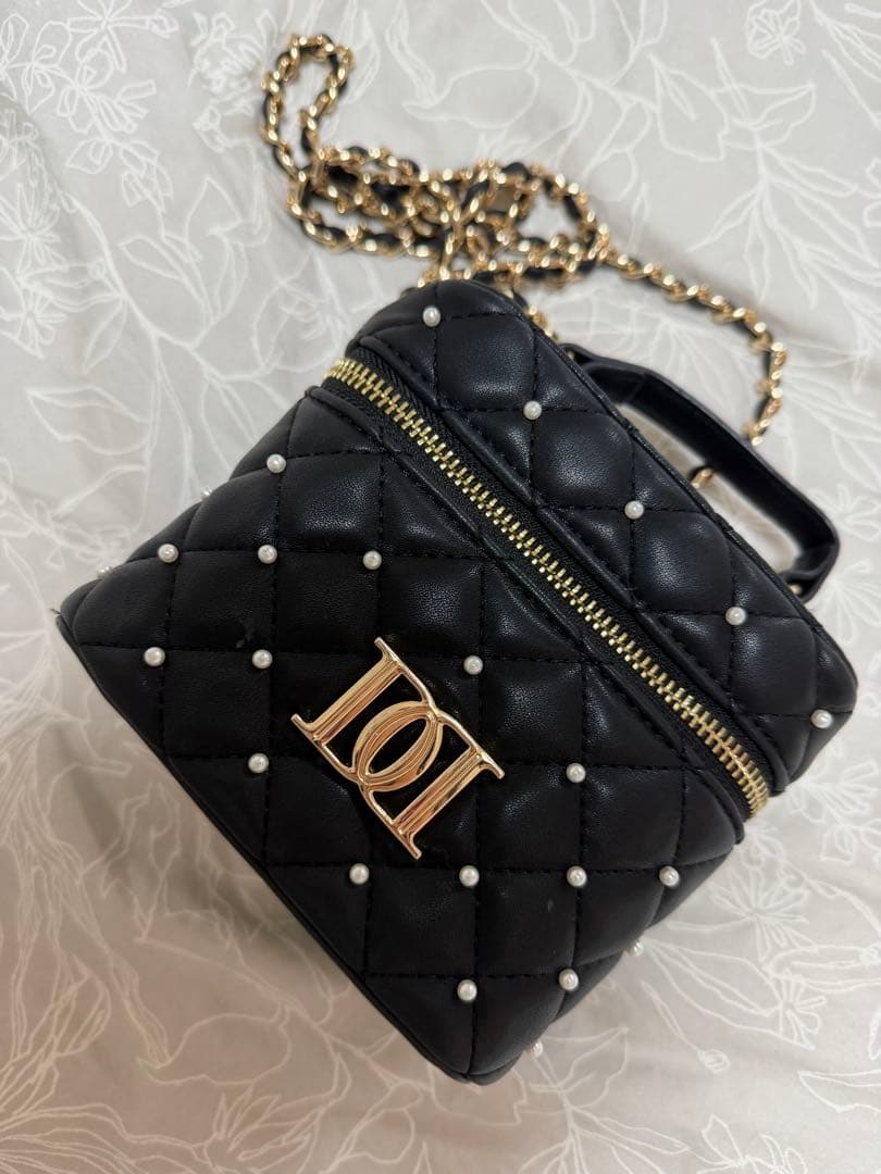 Darich ダーリッチ　キルティングパールスクエアミニバッグ