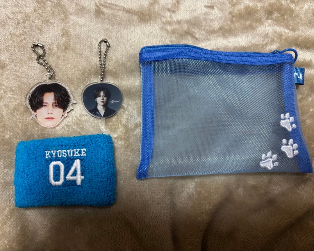 y*a様 INI 藤牧京介　顔アクキー　ネームプレート　他まとめ売り