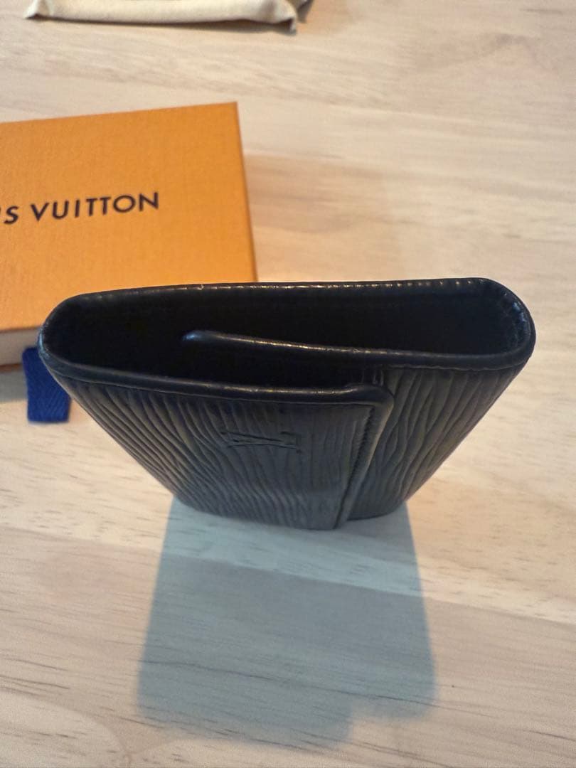 ルイヴィトン エピ ミュルティクレ6 キーケース6 連