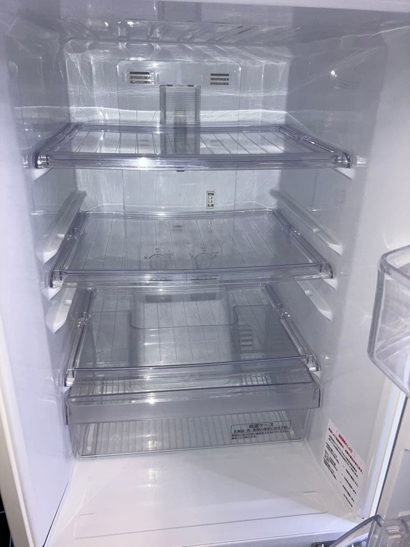 11h37. MITSUBISHI 冷蔵庫 MR-P15EZ-KW 2016年