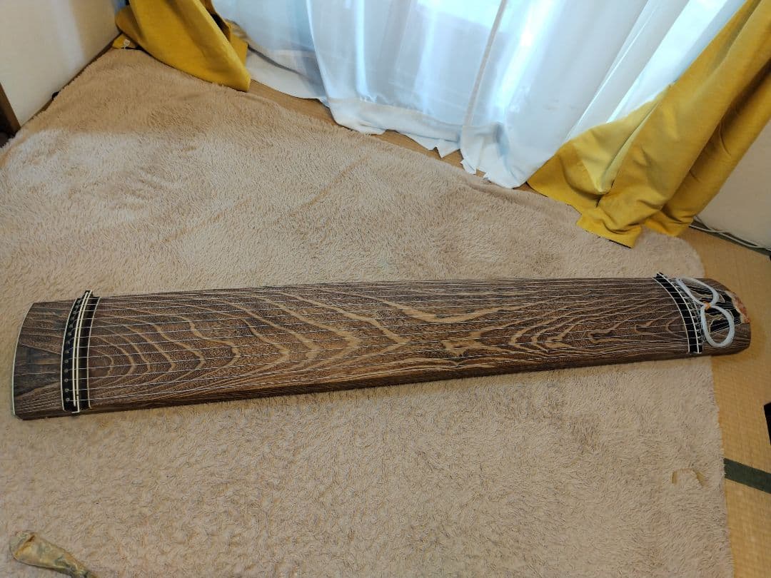 琴　上角巻のすだれ彫