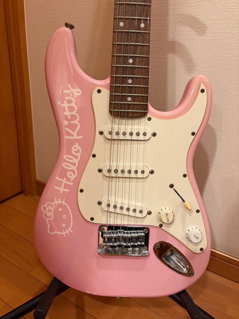 ギター Hello Kitty mini guitar Squier by Fender