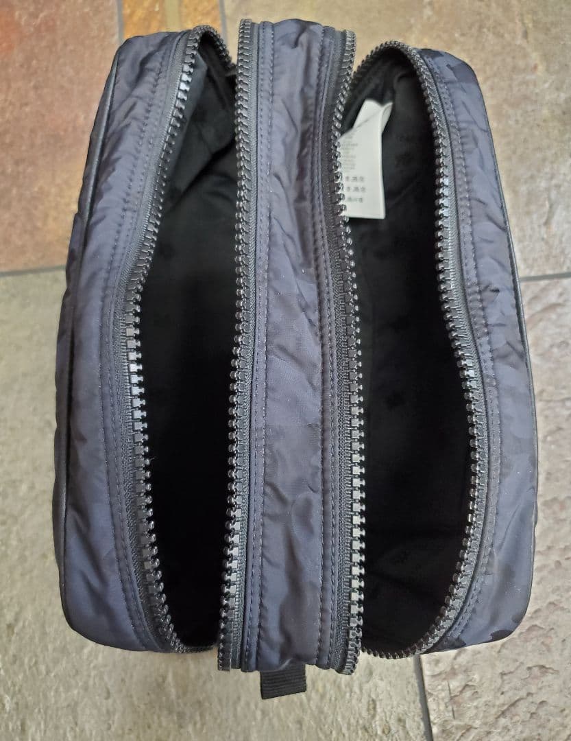 MONCLER モンクレール ナイロン トラベルポーチ ブラック