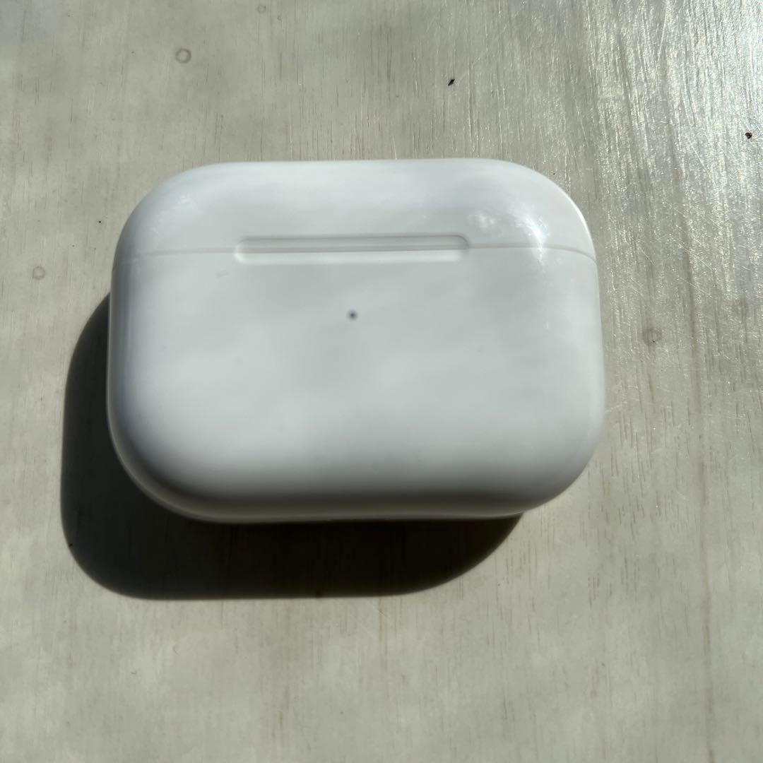 Apple AirPods (第1世代) ケースのみ