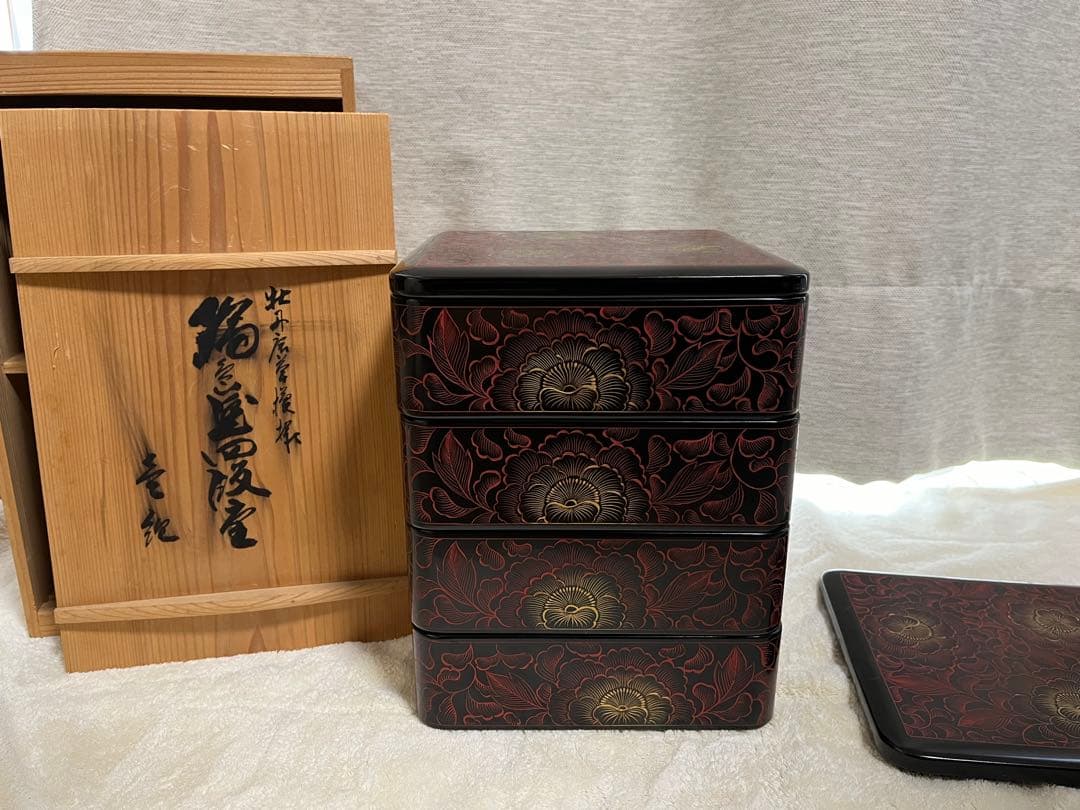 《美品》輪島塗　石川堂謹製　重箱　四段重 工芸品