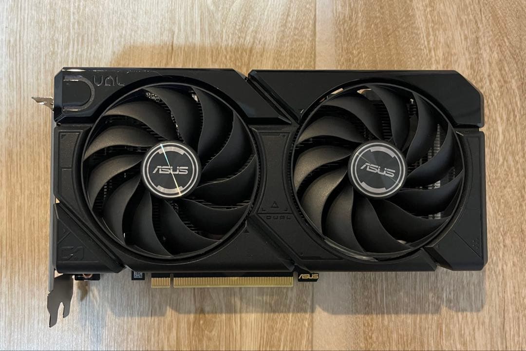 グラフィックボード・グラボ・ビデオカード ASUS Dual GeForce RTX4070 12GB