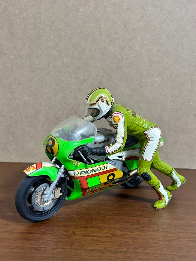 カワサキ　KR500 1/12プラモデル　ウェザリング　塗装済み