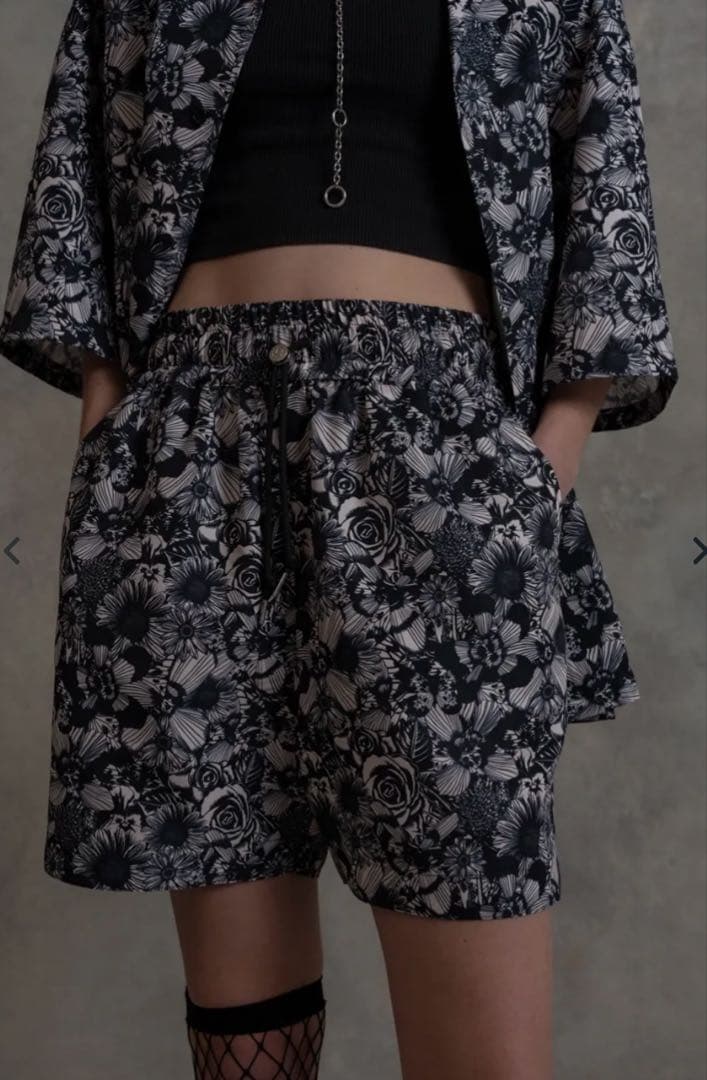 LiSA ROY reflectoverjoy 花柄ショートパンツ
