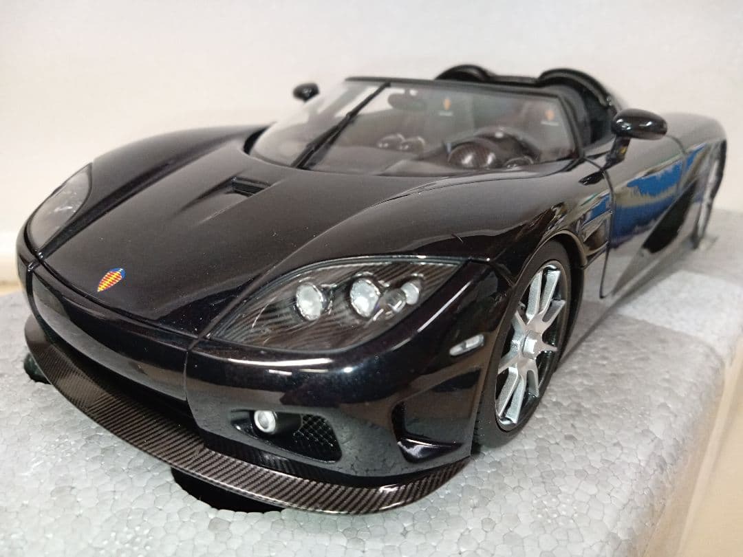 オートアート 1/18 ケーニグセグCCX 黒 ミニカー