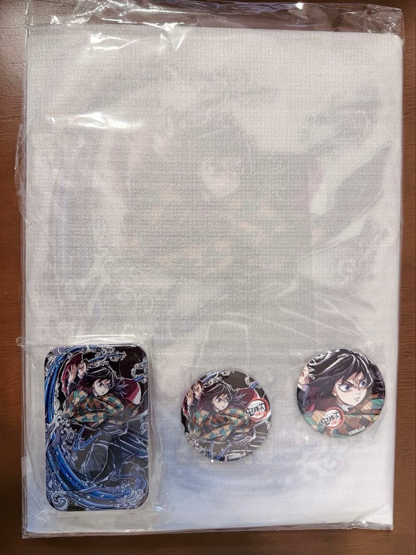 鬼滅の刃　冨岡義勇　c104　ビッグアクリルスタンド　　缶バッジ エンドロール