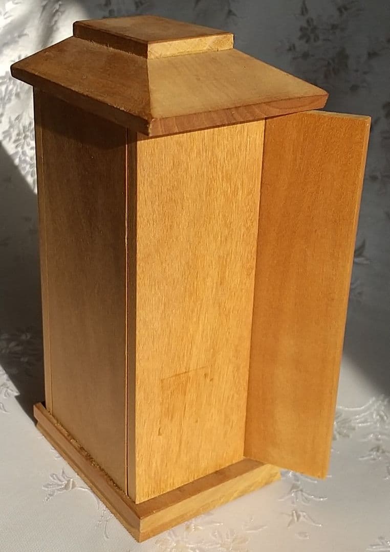 弘法大師坐像【極小】#395 厨子入り 空海 お大師さま ◆白檀 木彫 仏像