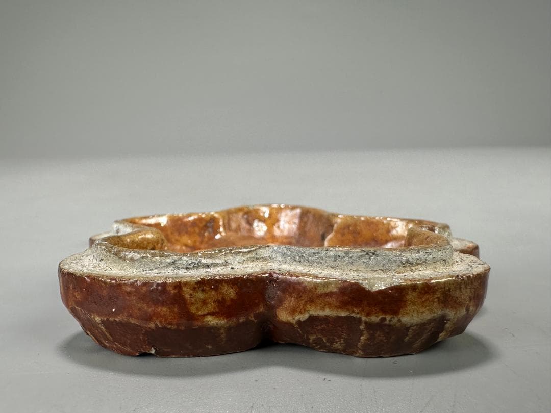 志野焼　香道具　梅形香合　蓋物