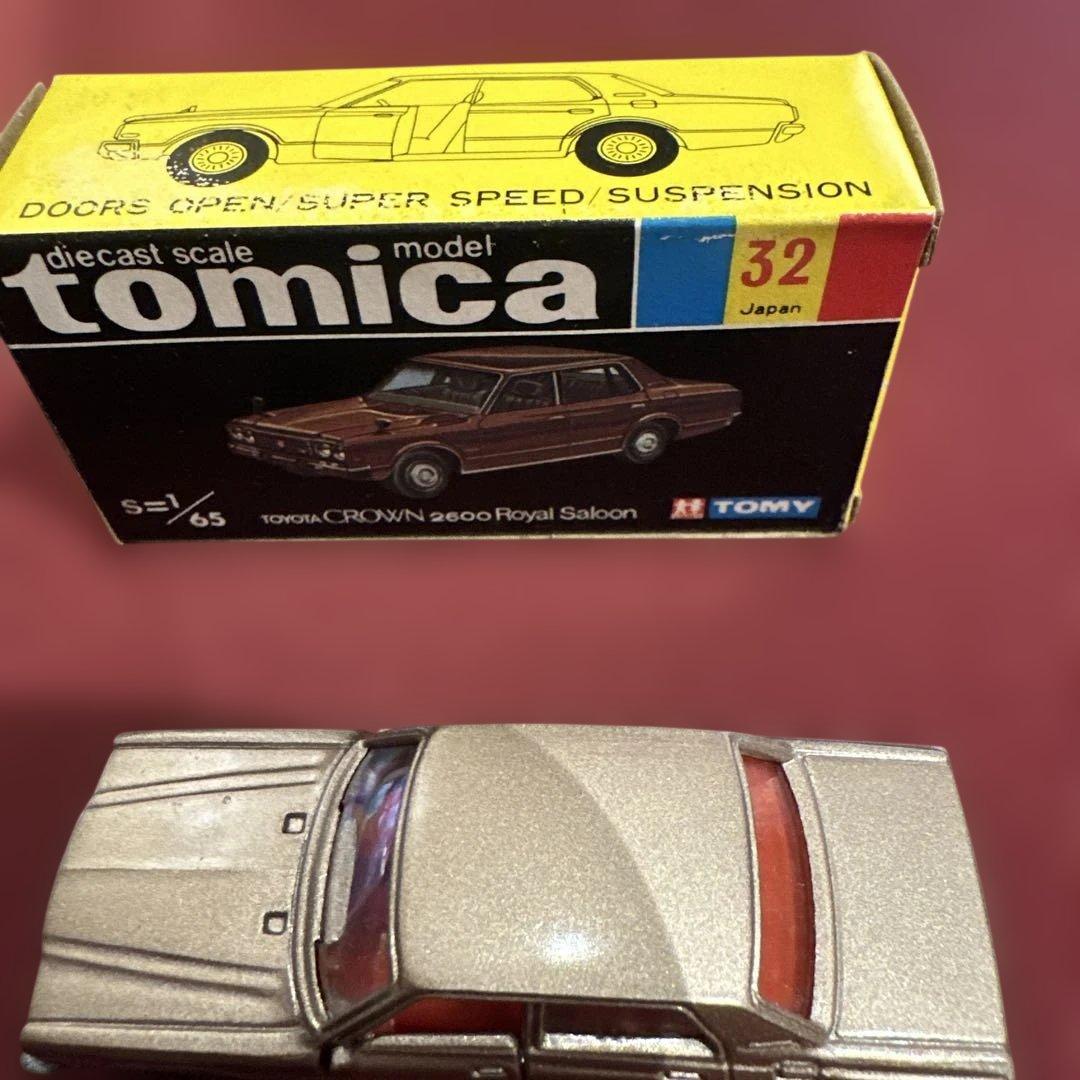 トミカ CROWN 2600  Saloon 1/65黒箱オリジナル