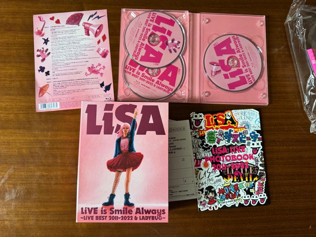 LiSA 限定品セット8点＋レコードLADYBUG +おまけポスター&ステッカー