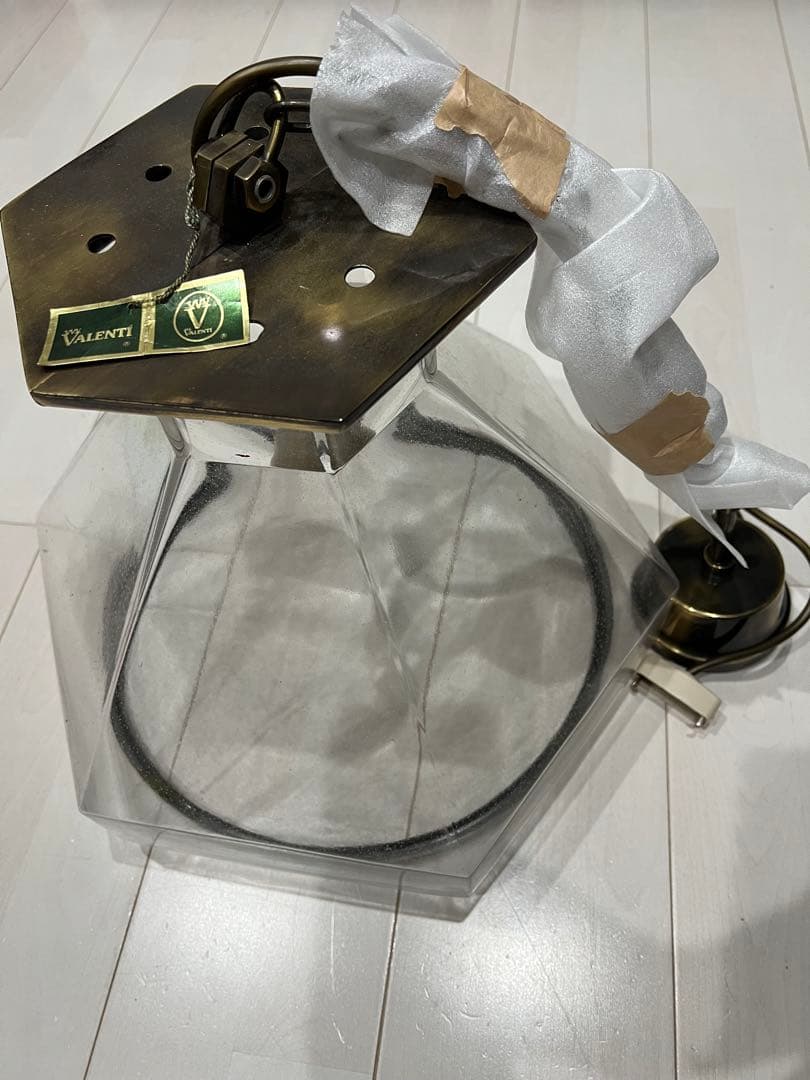 VARO,S.A VAMTI ペンダントライト 六角形