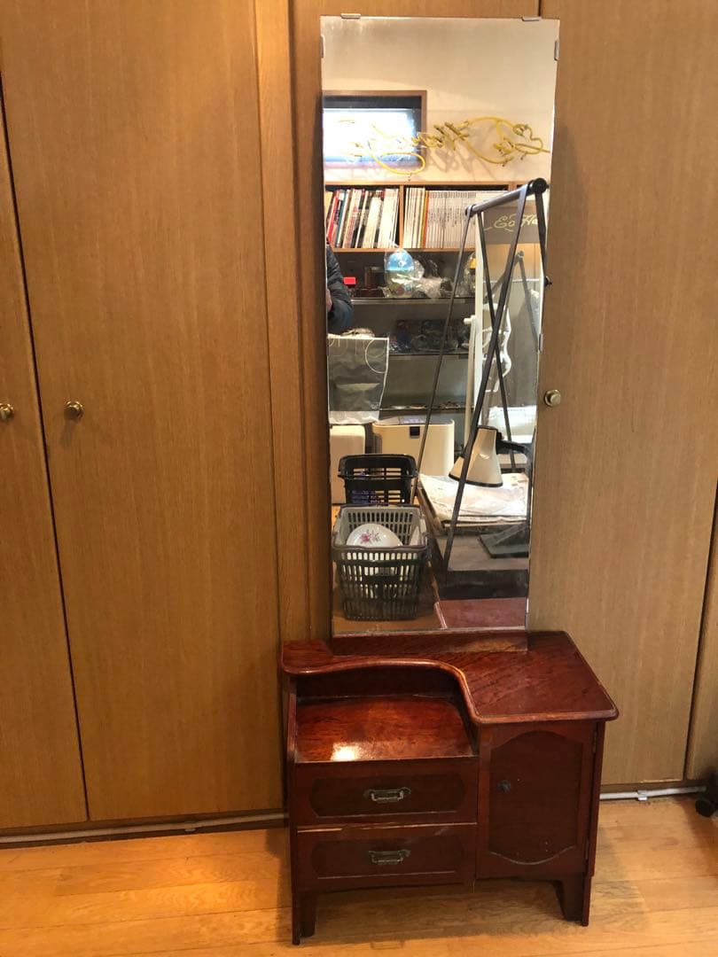 アンティークドレッサー　送料8,600円込み　高さ160㎝×幅60㎝×奥行31㎝