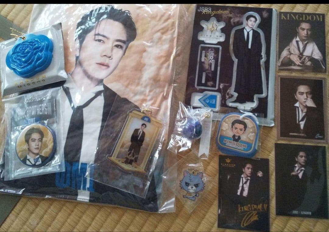 登坂広臣　KINGDOM ガチャ レアクッションセット