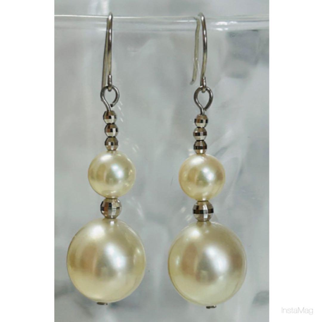 (M0124-2)PT,K18WG南洋白蝶真珠＋アコヤ花珠真珠アメリカンピアス