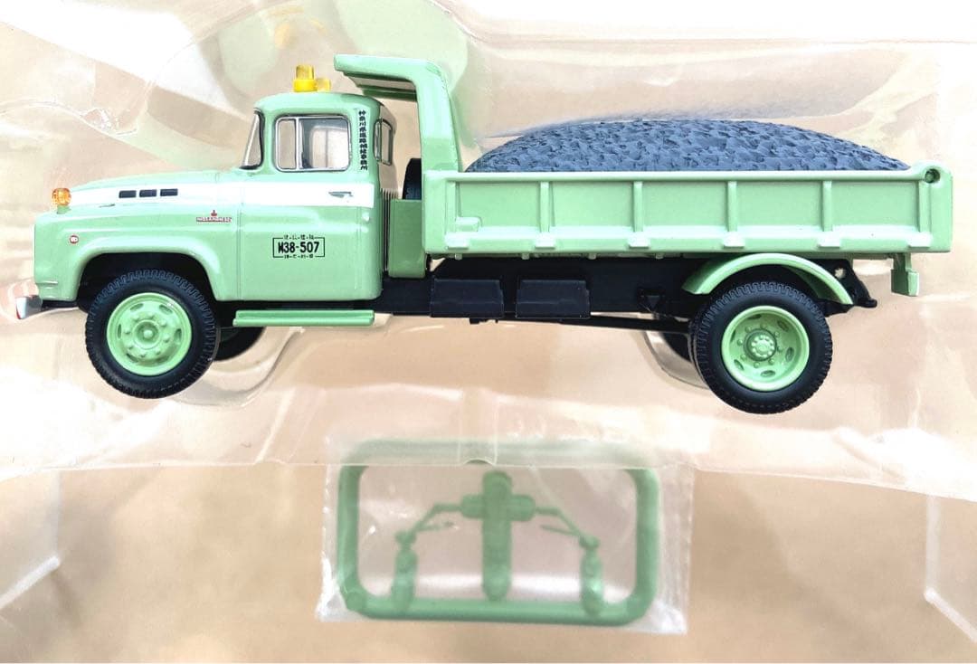トミカリミテッドビンテージLV-66bニッサンディーゼル680型ダンプトラック