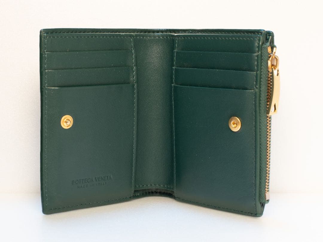 BOTTEGA VENETA スモールカセット二つ折りファスナーウォレット