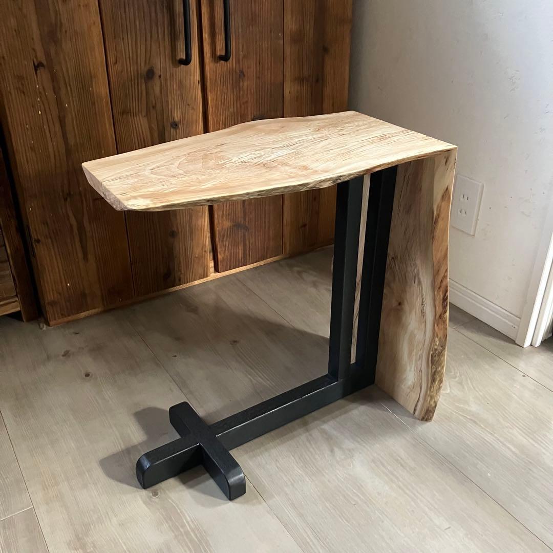 栃(トチ)一枚板　サイドテーブル　ハンドメイド