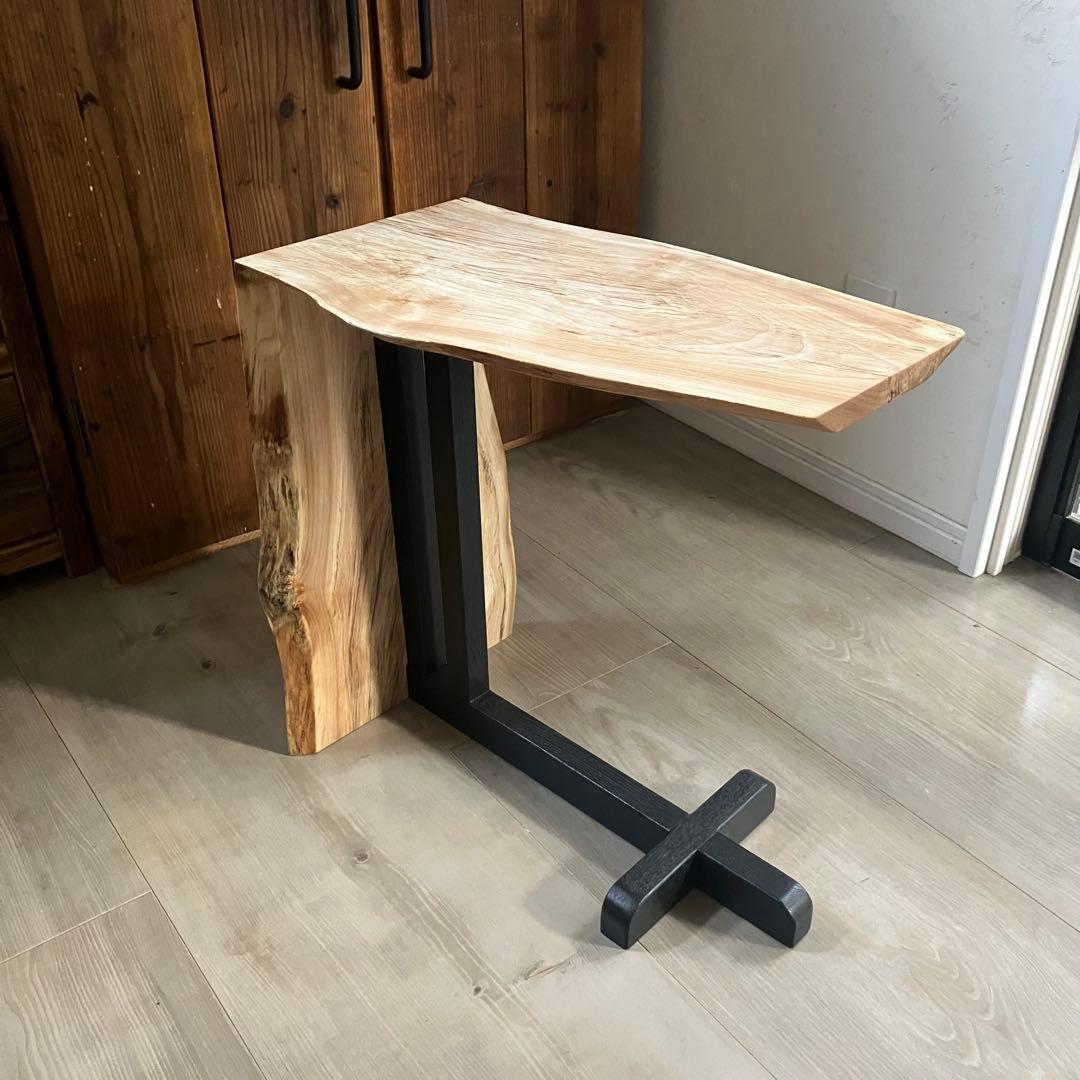 栃(トチ)一枚板　サイドテーブル　ハンドメイド