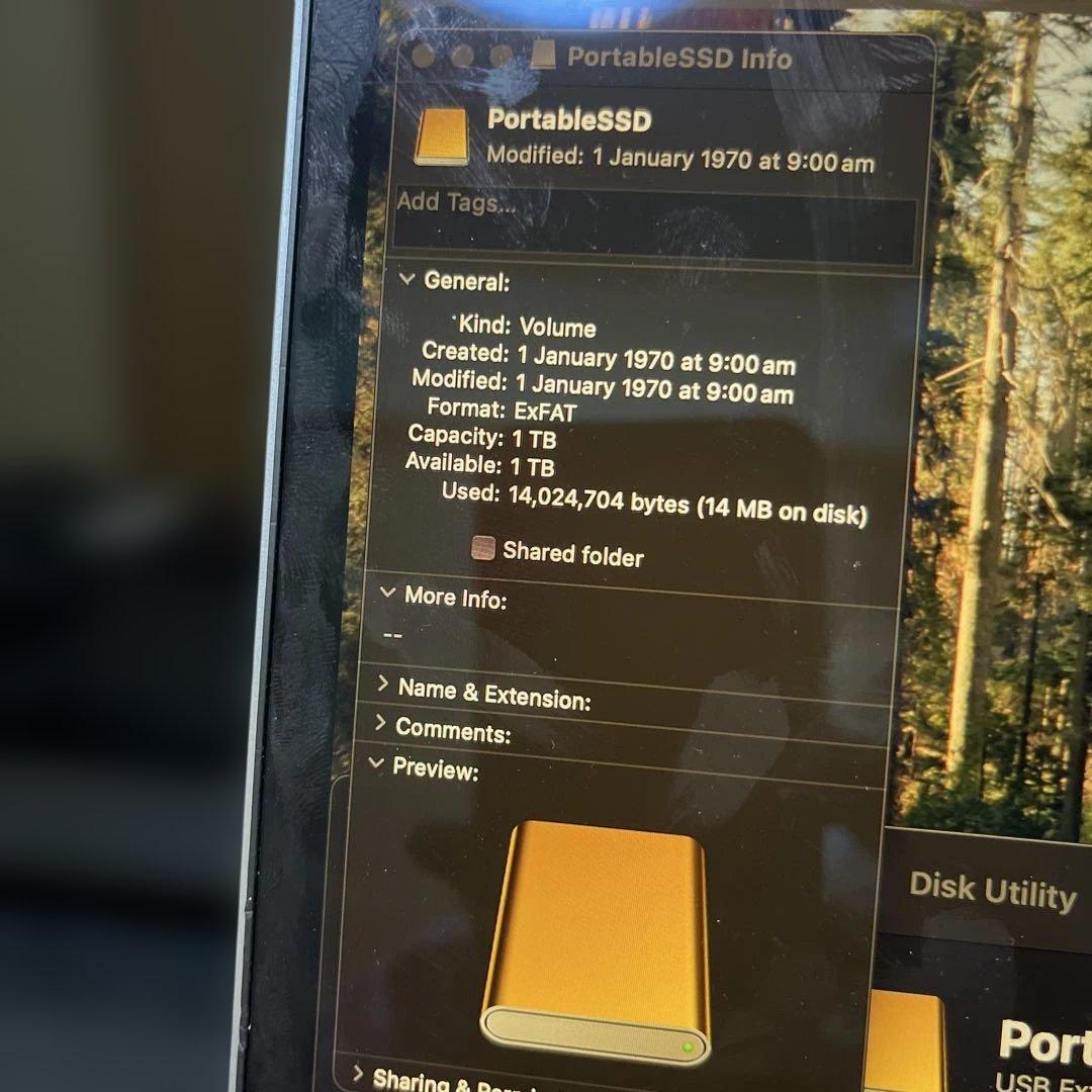 外付けハードディスク・ドライブ SanDisk SSD 1TB
