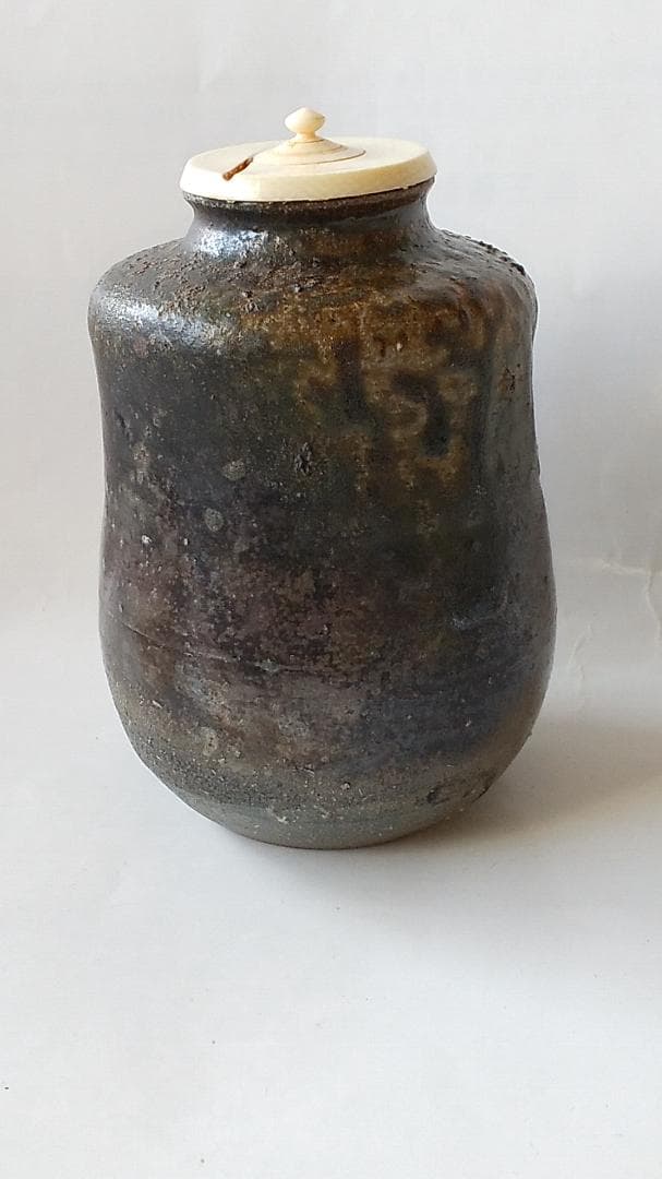 丹波茶入 森本丹山 造 仕覆 二重蔓牡丹 三雲屋緞子 共箱 肩衝茶入 茶入 新品