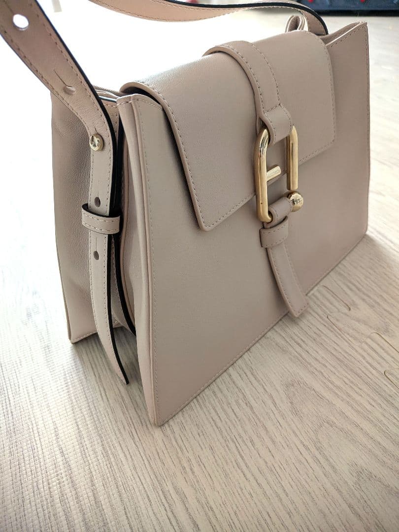 フルラ　FURLA　ベージュ ピンク　ハンドバッグ