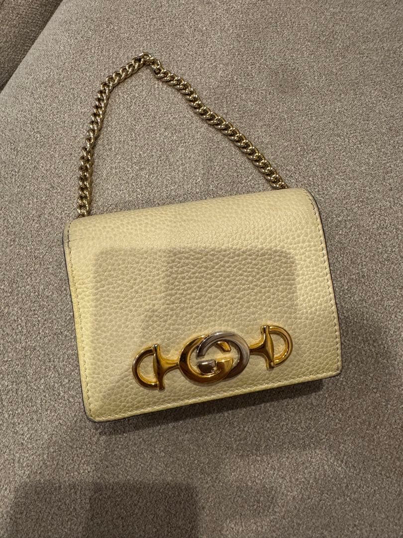 GUCCI チェーン付き 二つ折り財布 ゴールド金具 アイボリー レザー