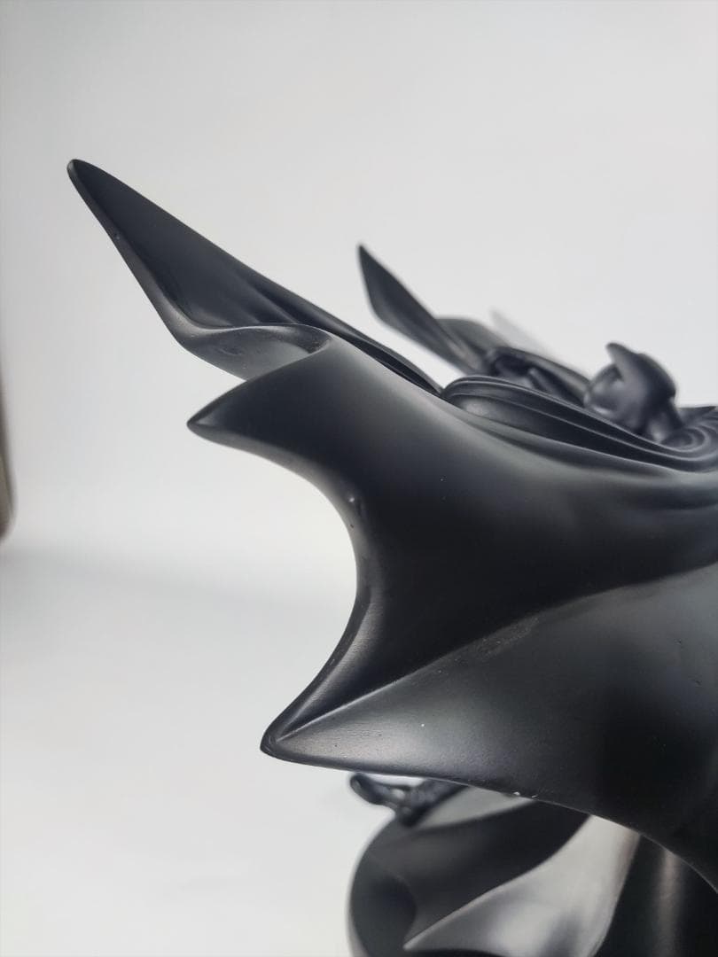 【※全世界4000体限定】DCダイレクト バットマンビギンズ フライトスタチュー