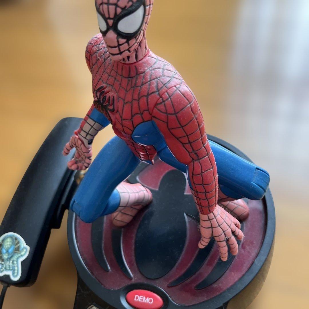 スパイダーマン フィギュア型電話