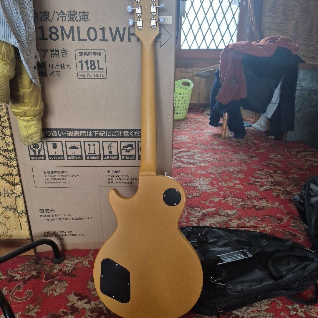 お*う様 レスポールスタイル エレキギター イエロー